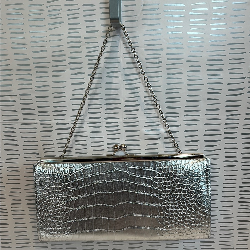 Jessica McClintock Silver Purse Silver Chain Shoulder Strap Kiss Lock Clutch Bag - Picture 2 of 6